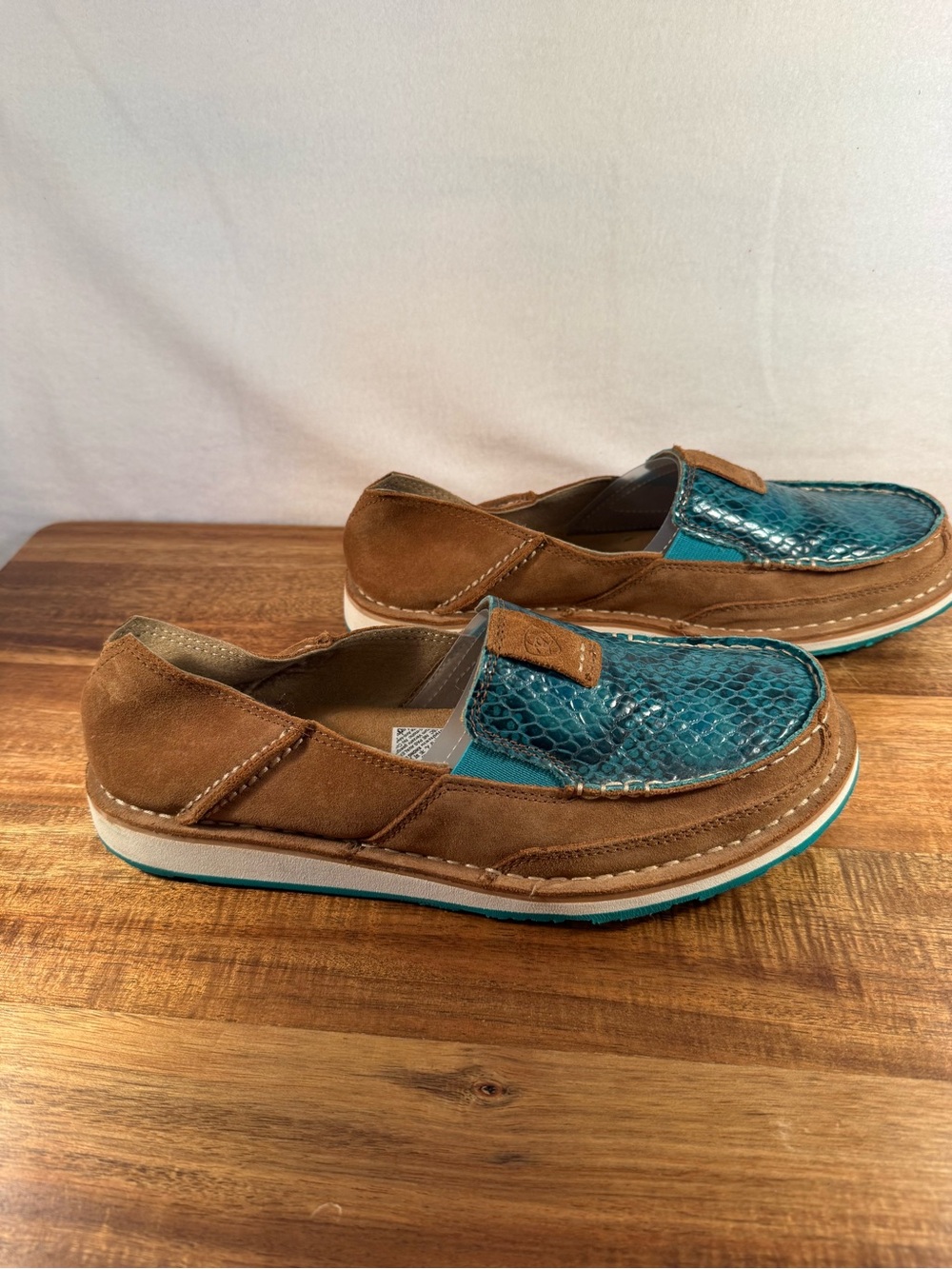 Ariat Cruiser Slip-On Shoes Brown Suede/Turquoise Snake Leather Size 9.5 - Picture 4 of 13